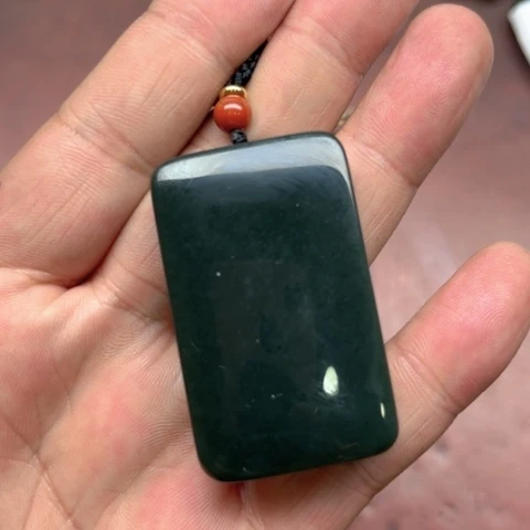 和田玉吊坠未镶嵌