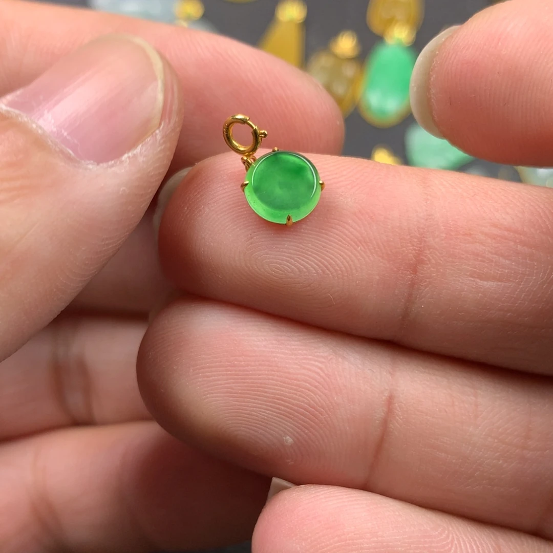 【闪购商品】颈饰18K金镶嵌翡翠翡翠