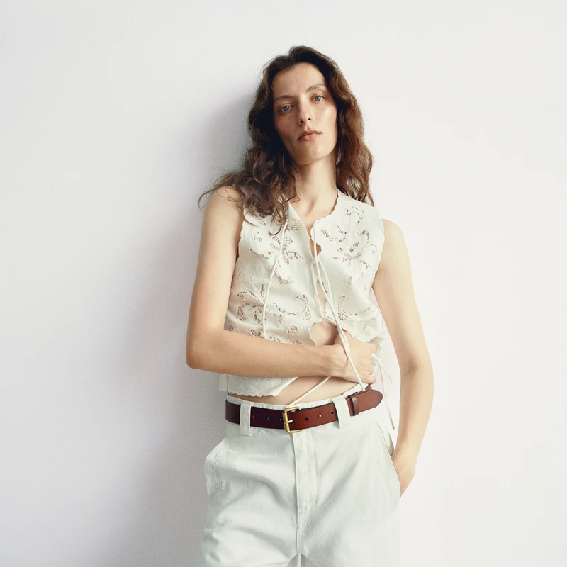 edition × SEA 联名系列2025新款波嬉风绣花牛仔马甲#EBE2WAI006