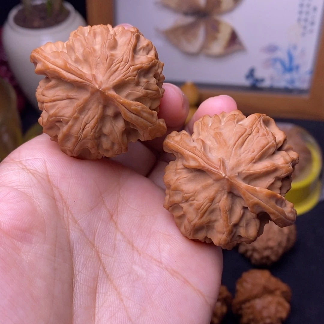 文玩核桃把件45.5龙鳞纹