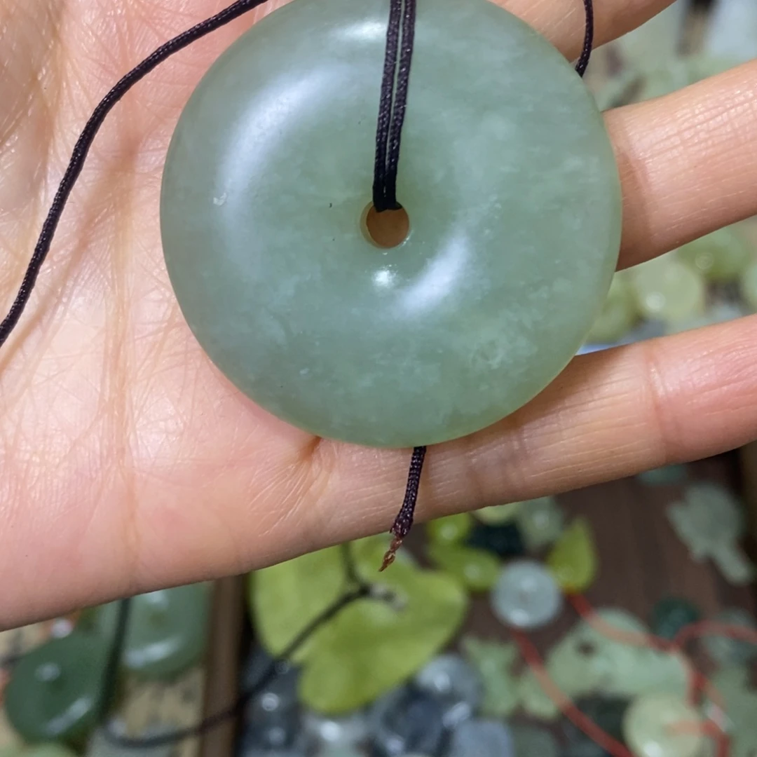 蛇纹石玉未镶嵌天然岫玉