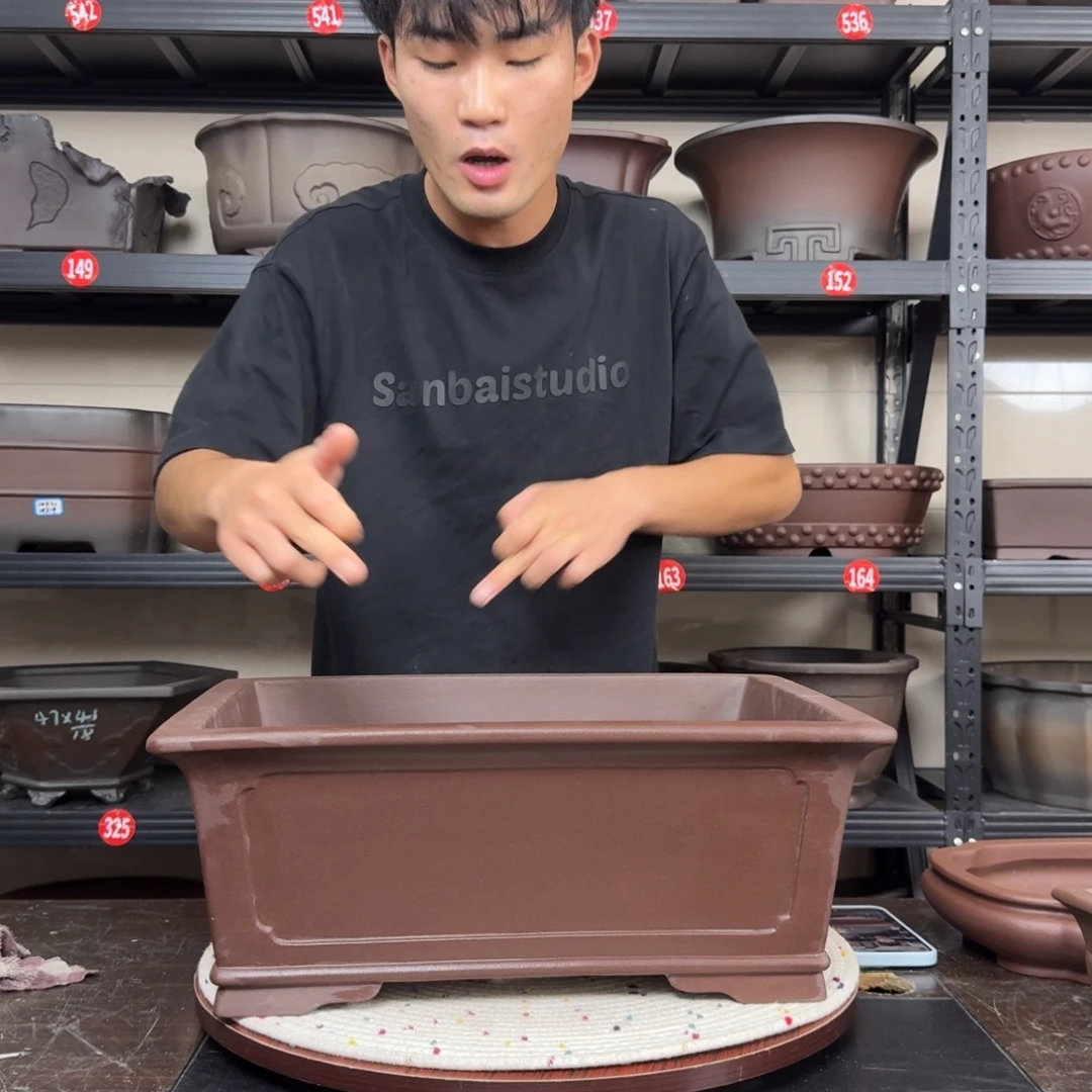 紫砂花盆呜呜呜呜