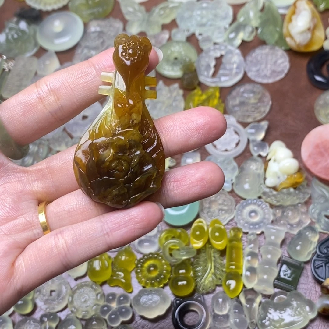 蛇纹石玉合金颈饰
