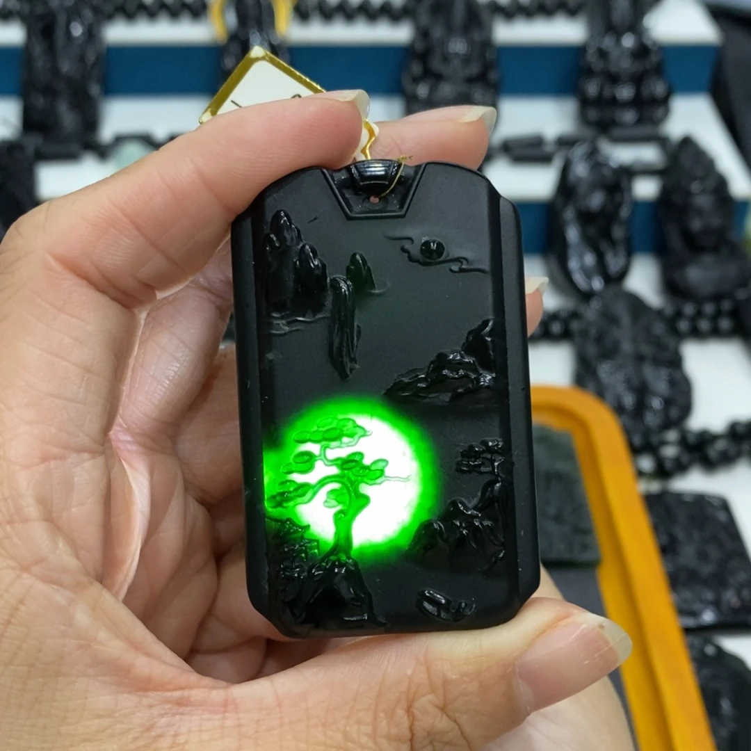蛇纹石玉未镶嵌吊坠