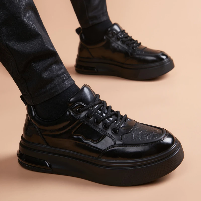DMXUXM『设计风』轻松搭配~匠心制作~新款休闲软底内增高耐磨皮鞋男