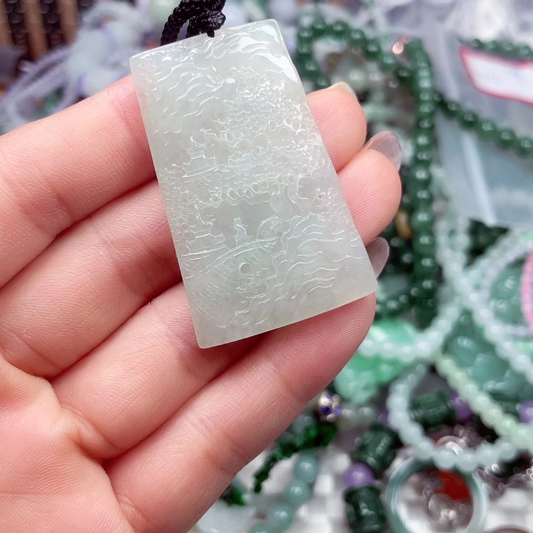 翡翠未镶嵌颈饰翡翠
