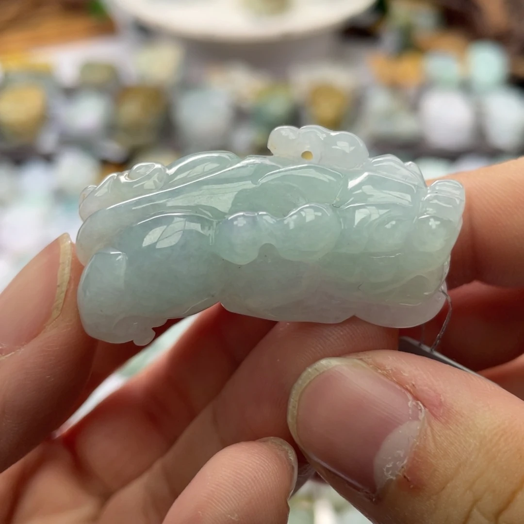 翡翠颈饰未镶嵌貔貅