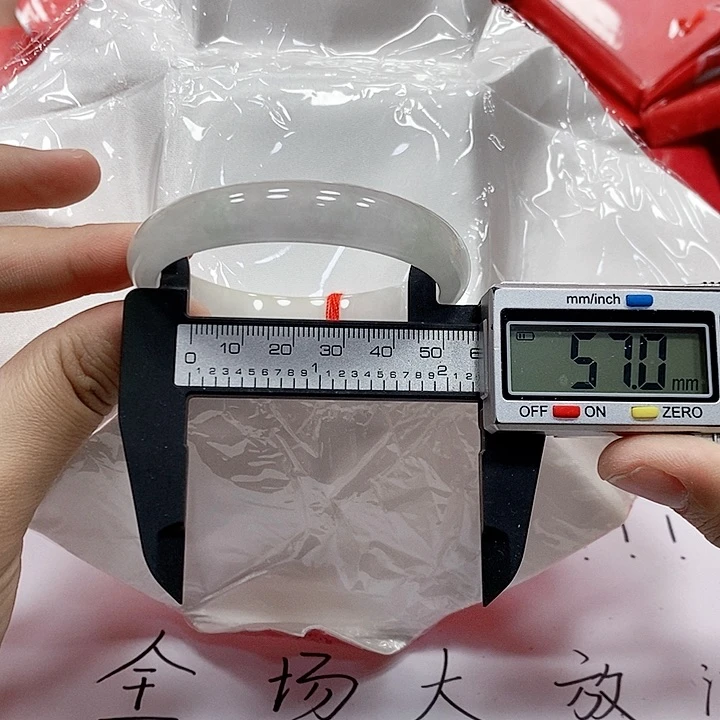 翡翠手镯未镶嵌304