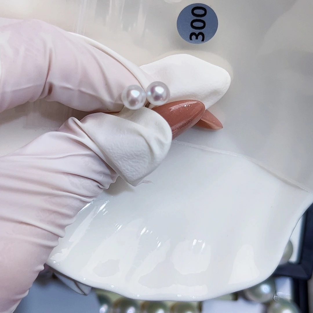 银S925镶嵌淡水珍珠耳饰