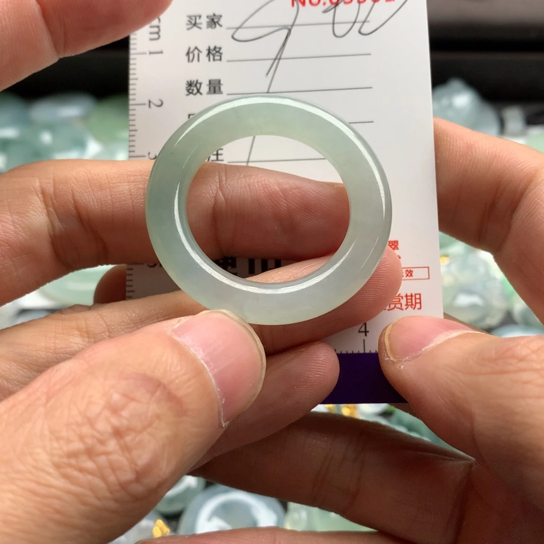 翡翠未镶嵌颈饰吊坠