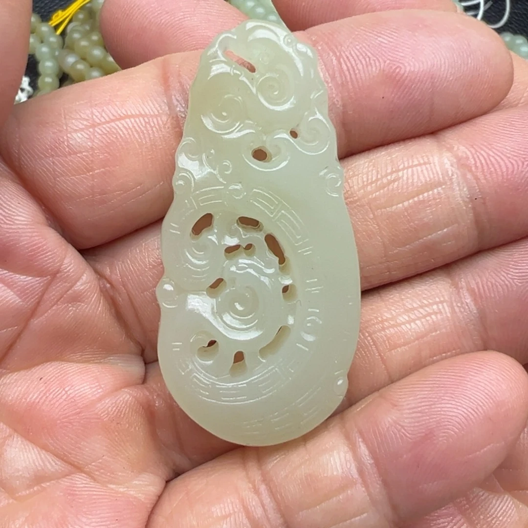 和田玉（糖玉）未镶嵌吊坠(不含链)