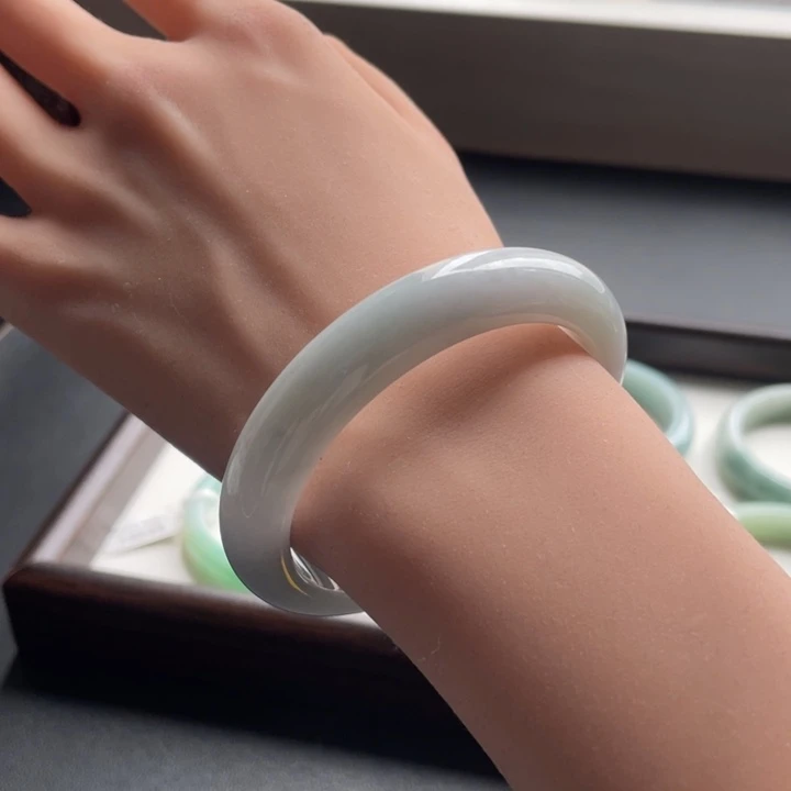 翡翠未镶嵌手镯22