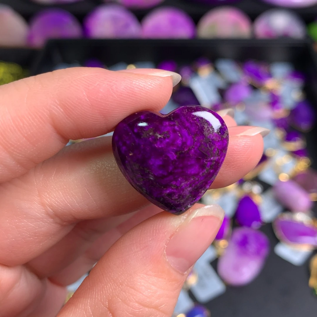 苏纪石（舒俱来）丝绒爱心裸石未镶嵌