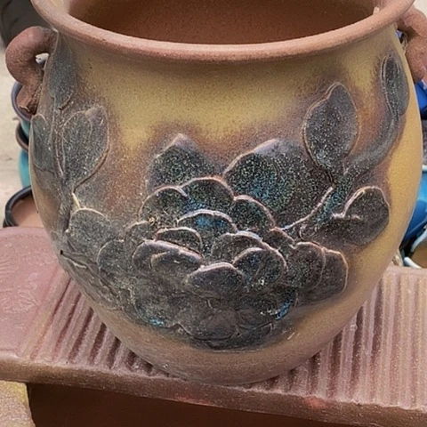 紫砂花盆口25高度30瑕疵