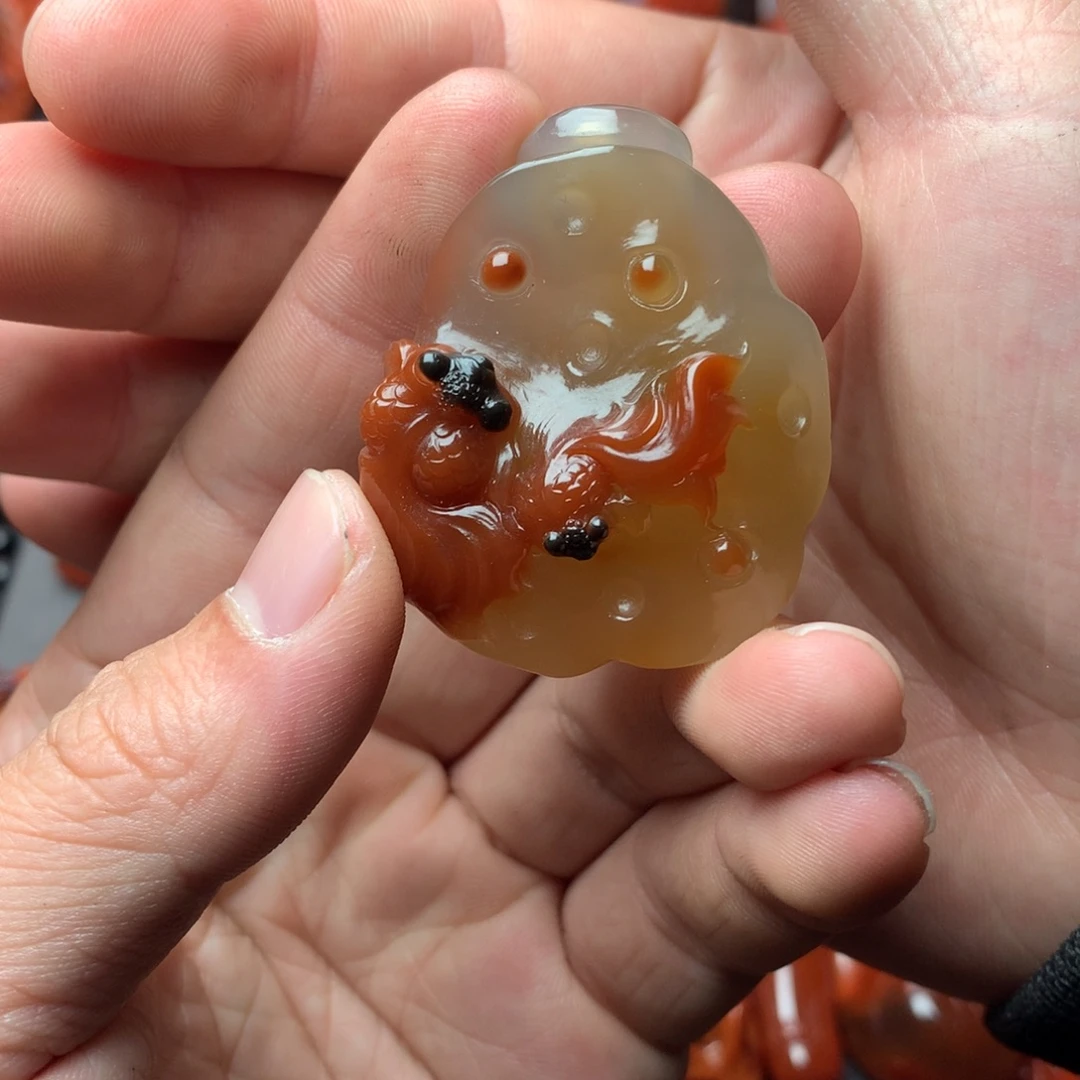 南红玛瑙未镶嵌1莲花金鱼吊坠