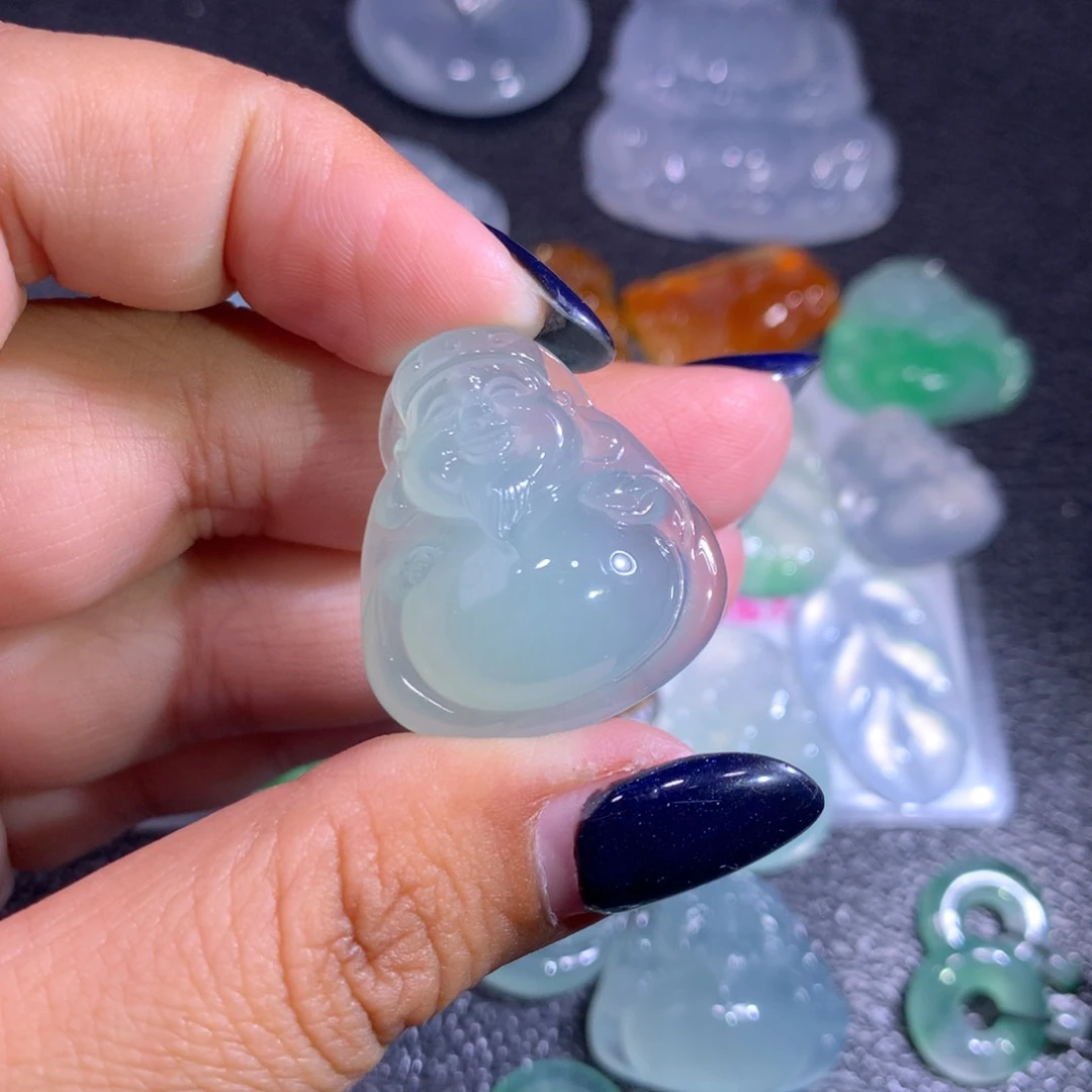 翡翠未镶嵌颈饰翡翠