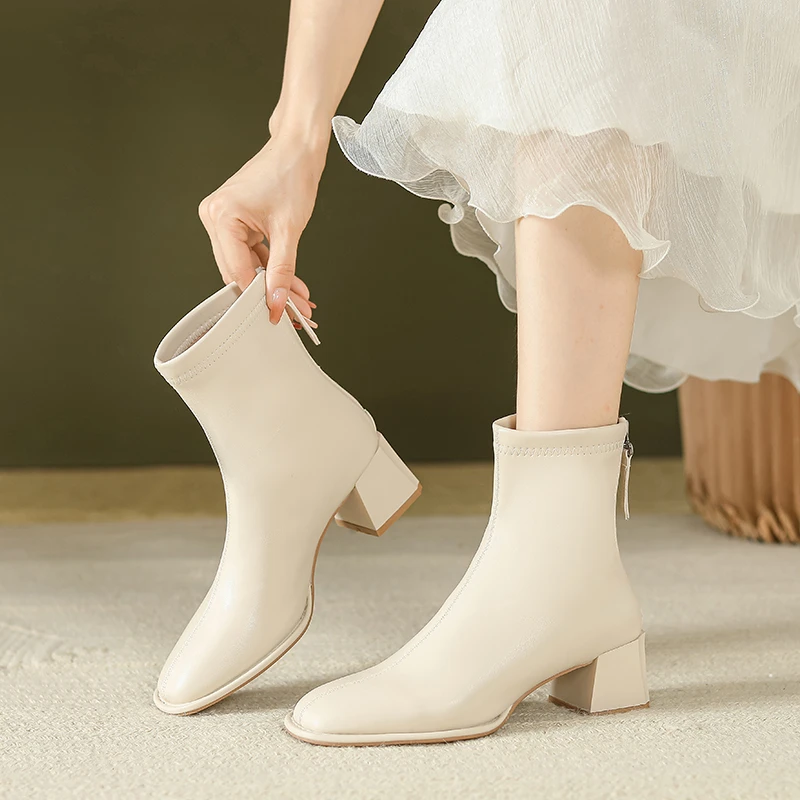 时尚粗跟瘦瘦靴女秋季低跟中跟法式马丁靴弹力黑色精致洋气小短靴