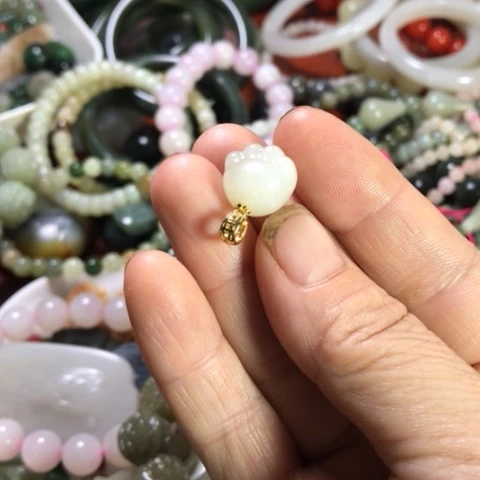 未镶嵌和田玉珠宝半成品