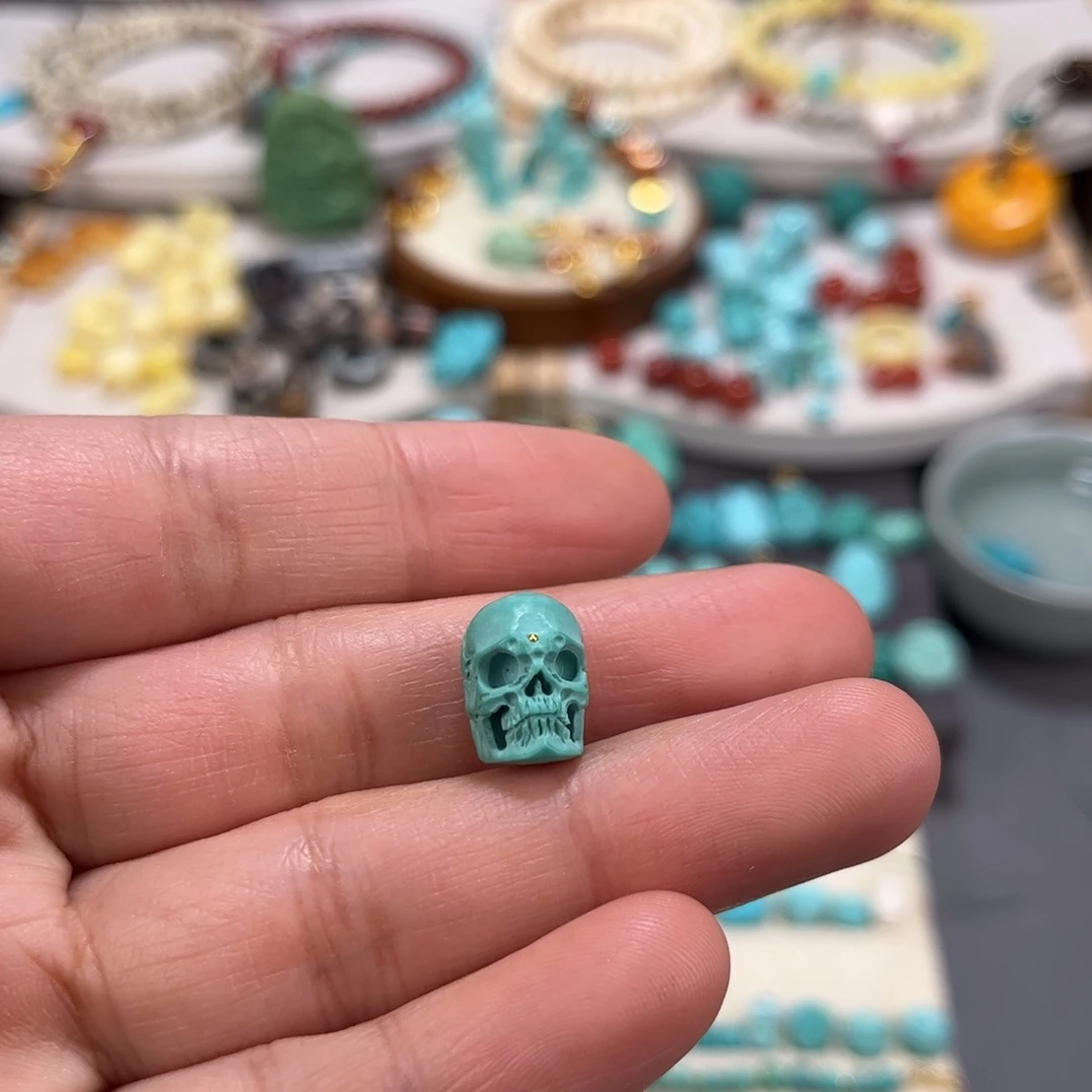 绿松石未镶嵌雕刻件