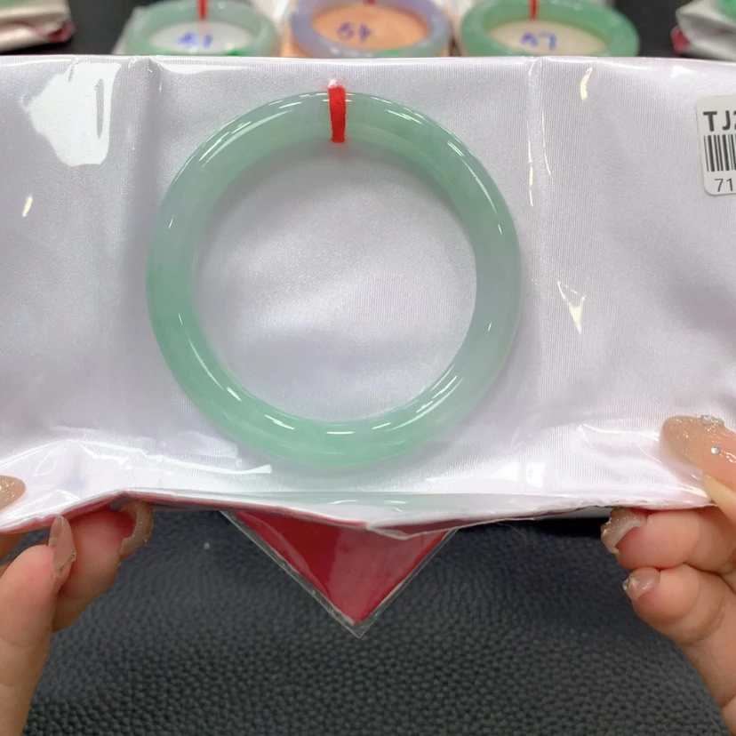 【闪购商品】翡翠手镯未镶嵌翡翠