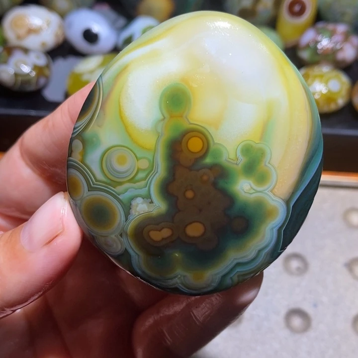 未镶嵌玛瑙/玉髓珠宝半成品65