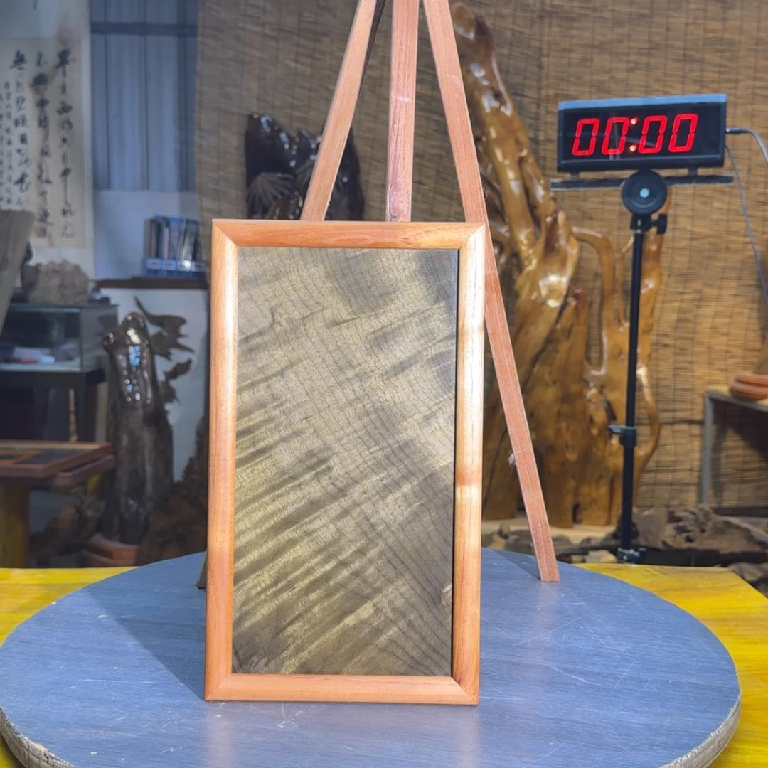 ?****进金丝楠木文创产品