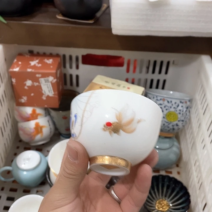 陶瓷茶具全部清清完回家过年