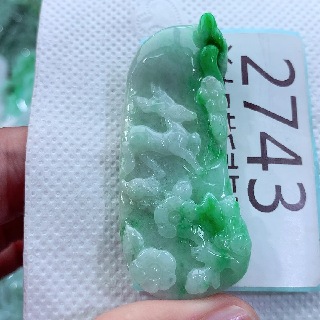 吊坠(不含链)未镶嵌翡翠