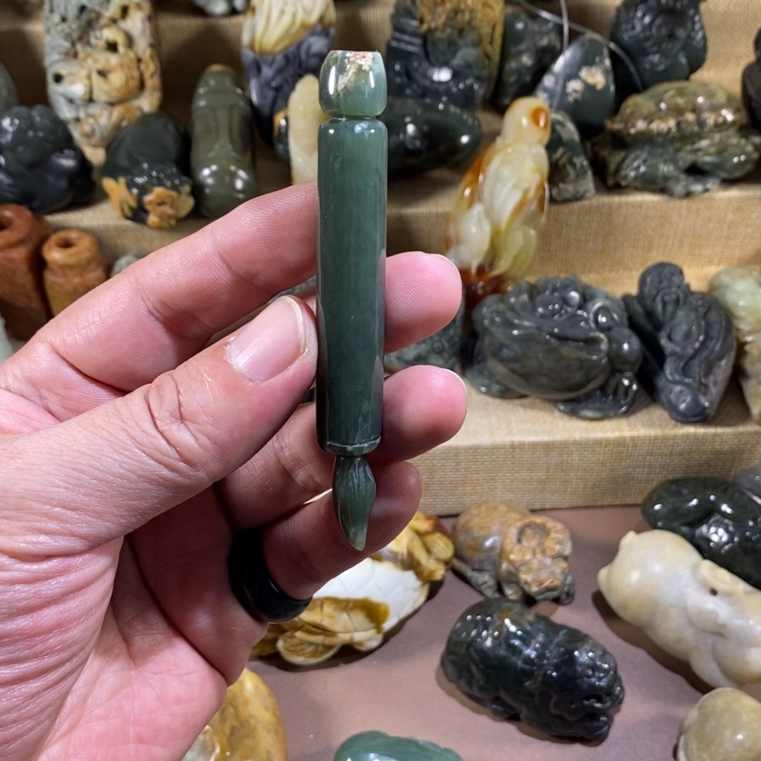 未镶嵌透闪石质玉挂件