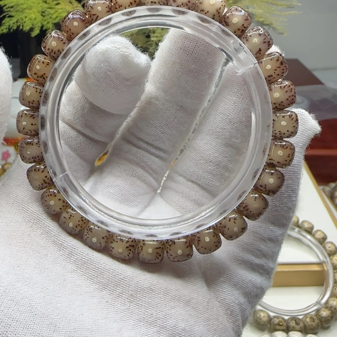 吊坠星月菩提粉冰果冻8×7