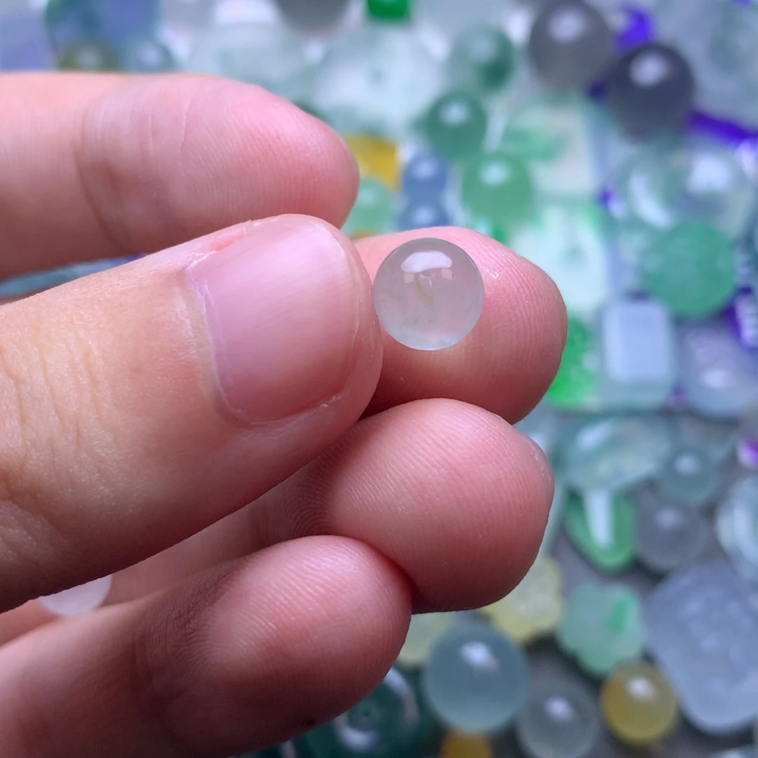 定制翡翠未镶嵌挂件