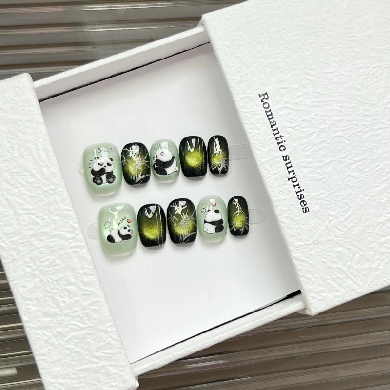 圆滚滚纯手工穿戴甲手绘金竹绿色可爱熊猫卡通美甲贴片可拆卸假甲