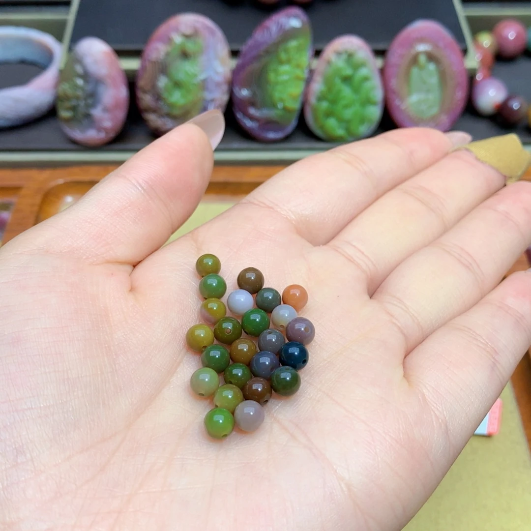 玛瑙未镶嵌挂件盐源