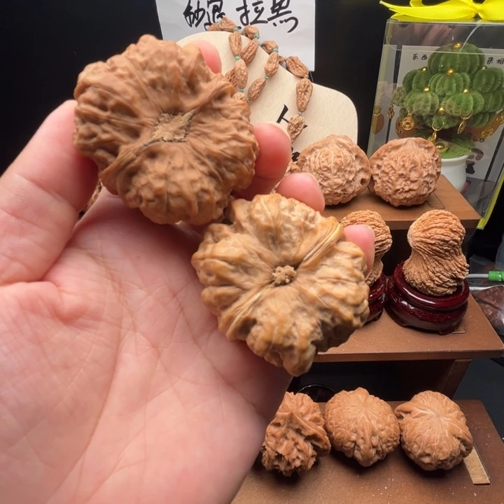 恶***长把件文玩核桃蛤蟆