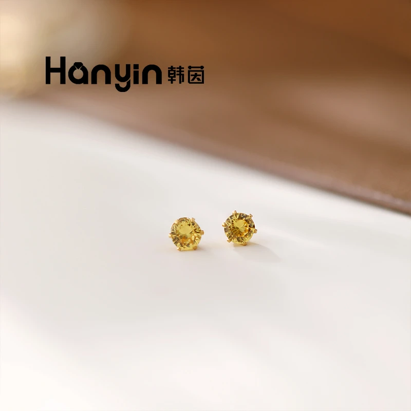 钛钢合成锆石耳饰 迷你皇冠六爪养耳洞耳钉25年新款耳环女