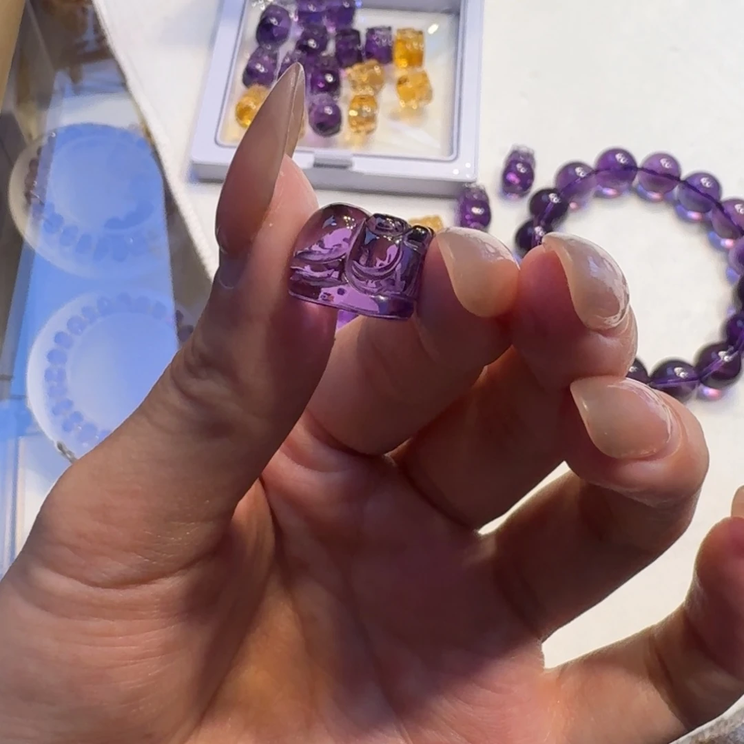 未镶嵌颈饰水晶小*猫单