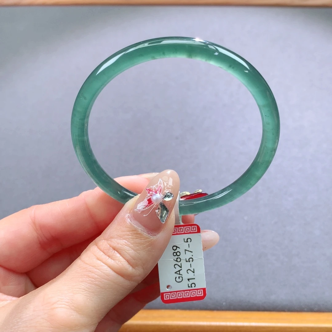 翡翠手镯未镶嵌天然翡翠手镯