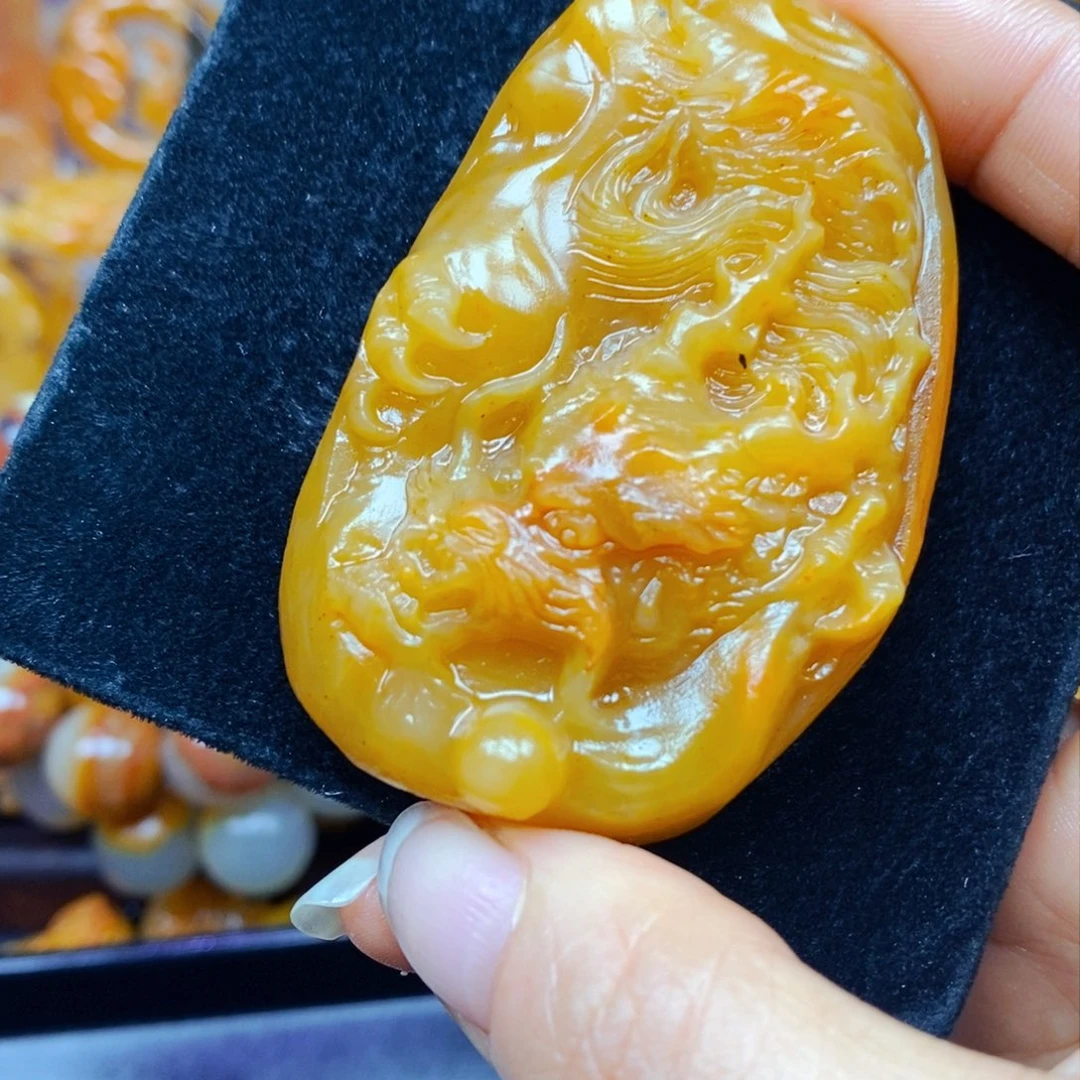 未镶嵌石英质玉（黄龙玉）吊坠(不含链)