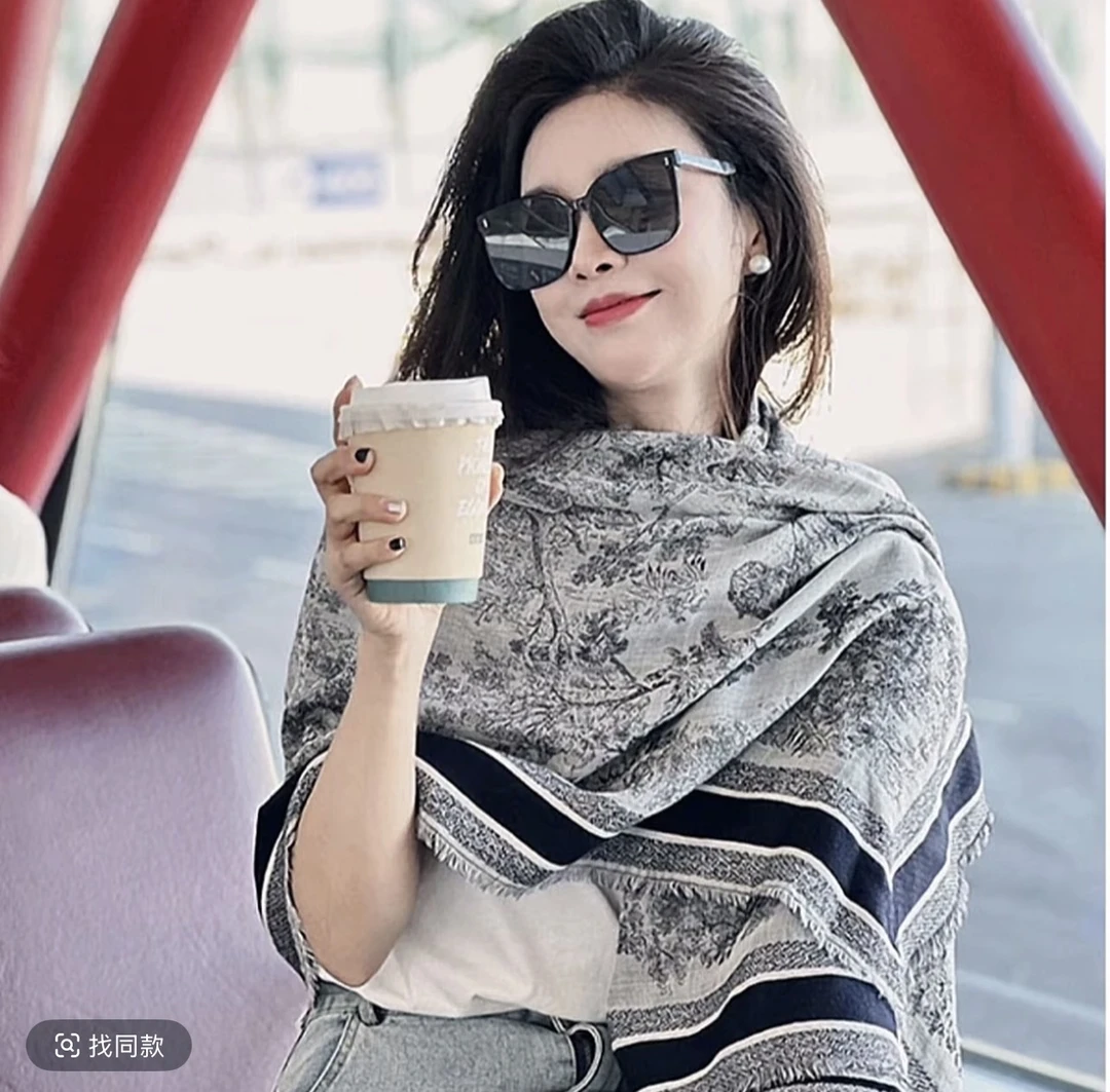 清仓捡漏款！直播间无样品有运费险有七天退换.双面印花丝巾方巾