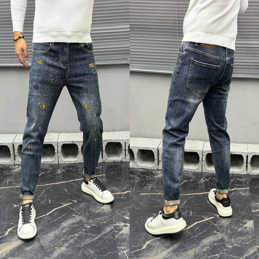 轻奢欧货刺绣烫钻满天星牛仔裤男士痞帅休闲弹力美式小脚潮秋冬季