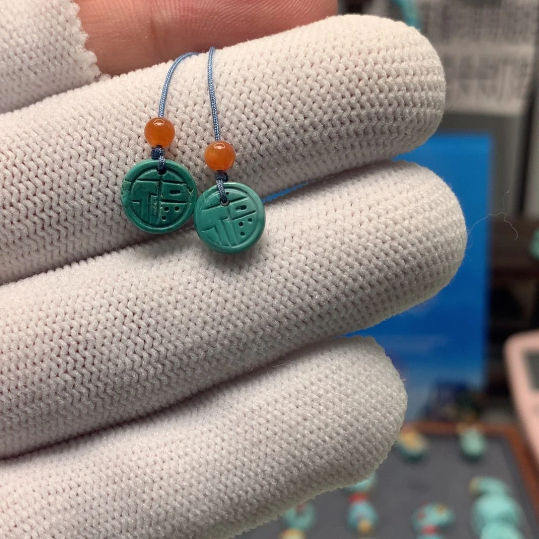 绿松石未镶嵌挂件