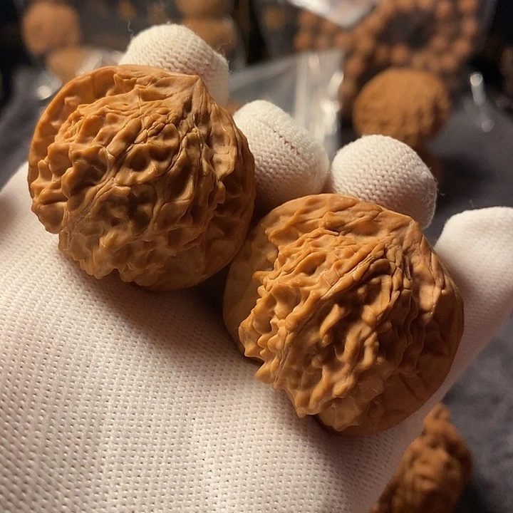 文玩核桃把件40野生