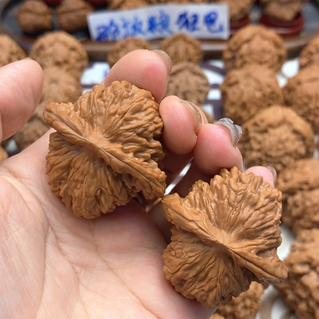 【闪购商品】文玩核桃把件42尺四座楼