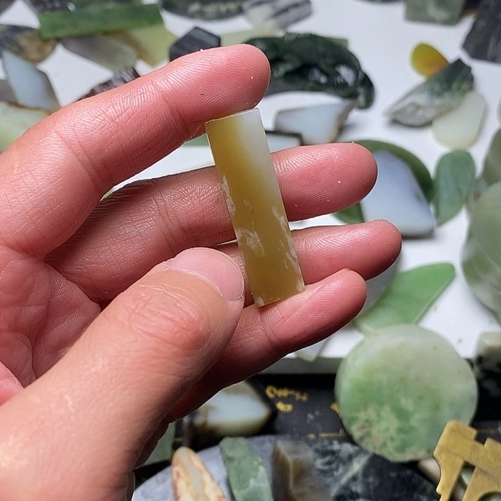 和田玉（糖玉）未镶嵌笔搁