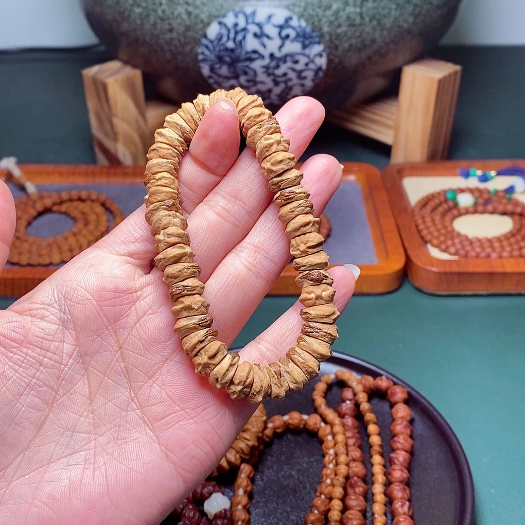 柏香籽/百香籽吊坠175狼