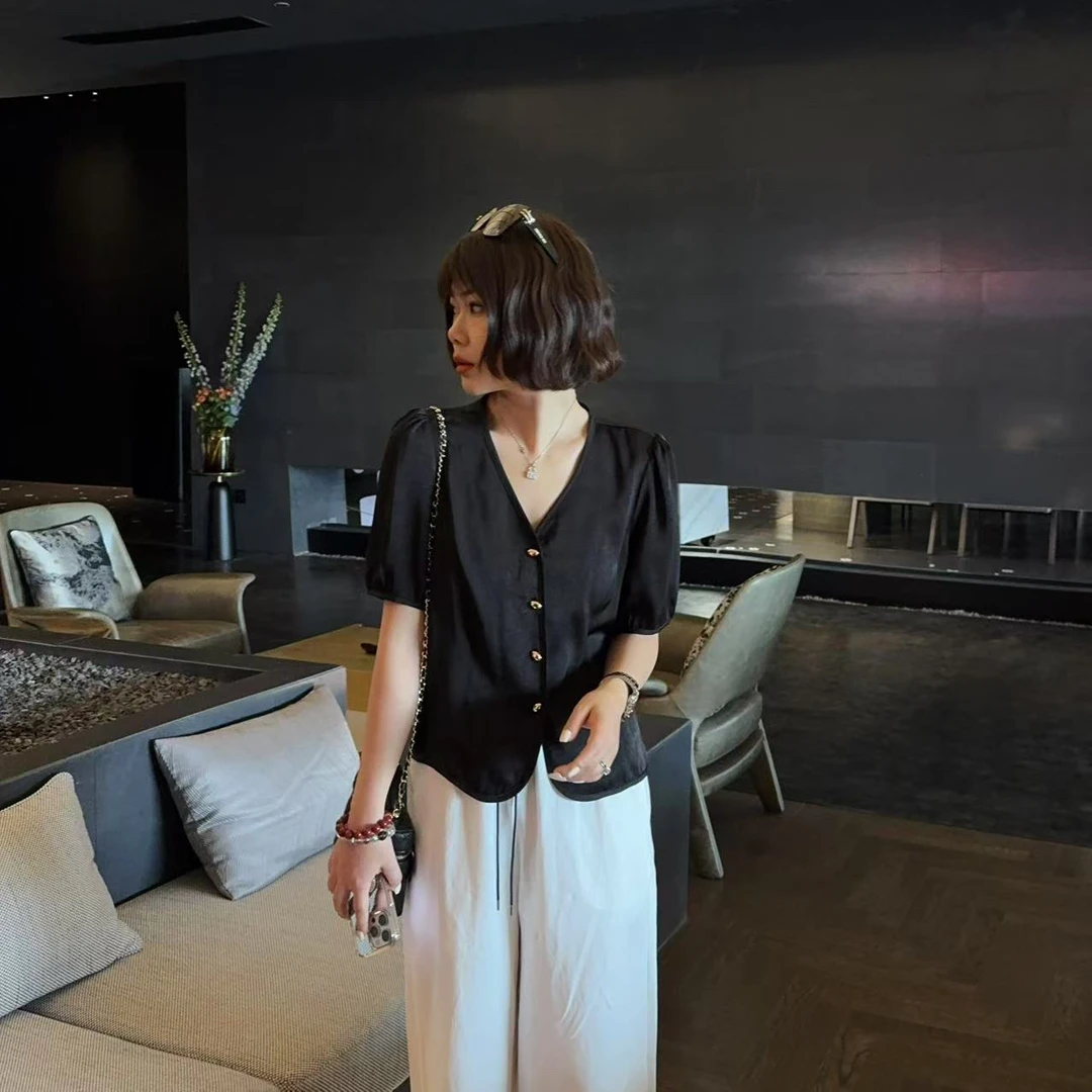 【高光小衫】夏季法式V领气质短袖衬衫 洋气减龄甜美设计感上衣