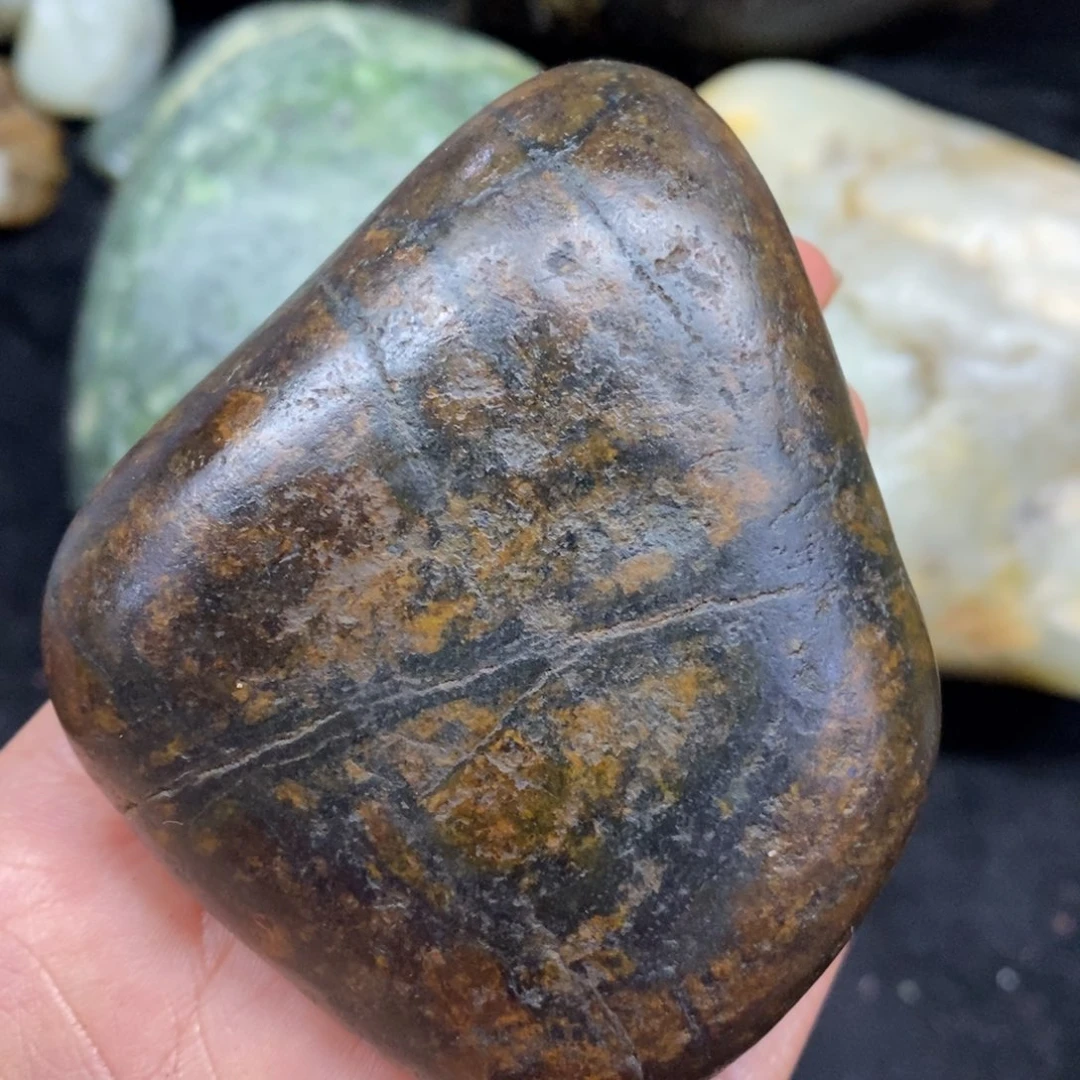 未镶嵌和田玉摆件