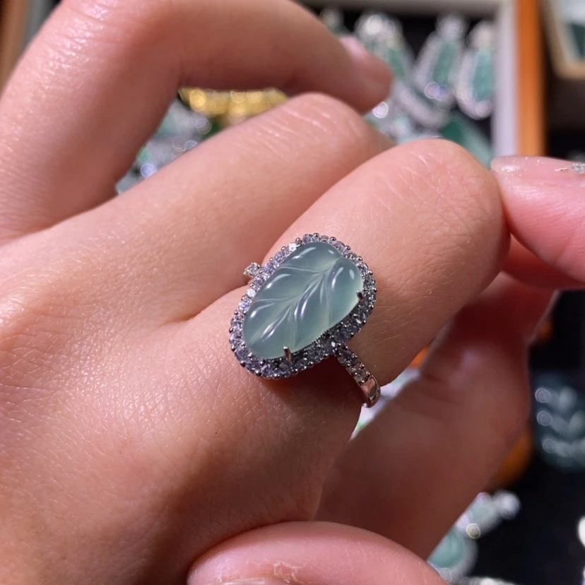 【闪购商品】翡翠颈饰未镶嵌天然