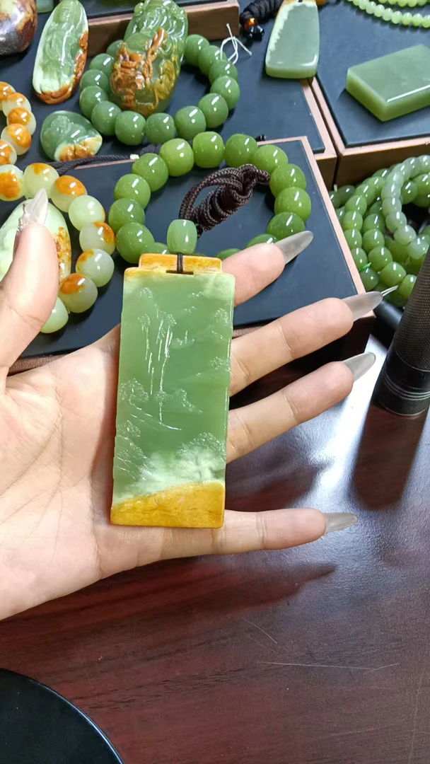 河磨玉精品挂件，