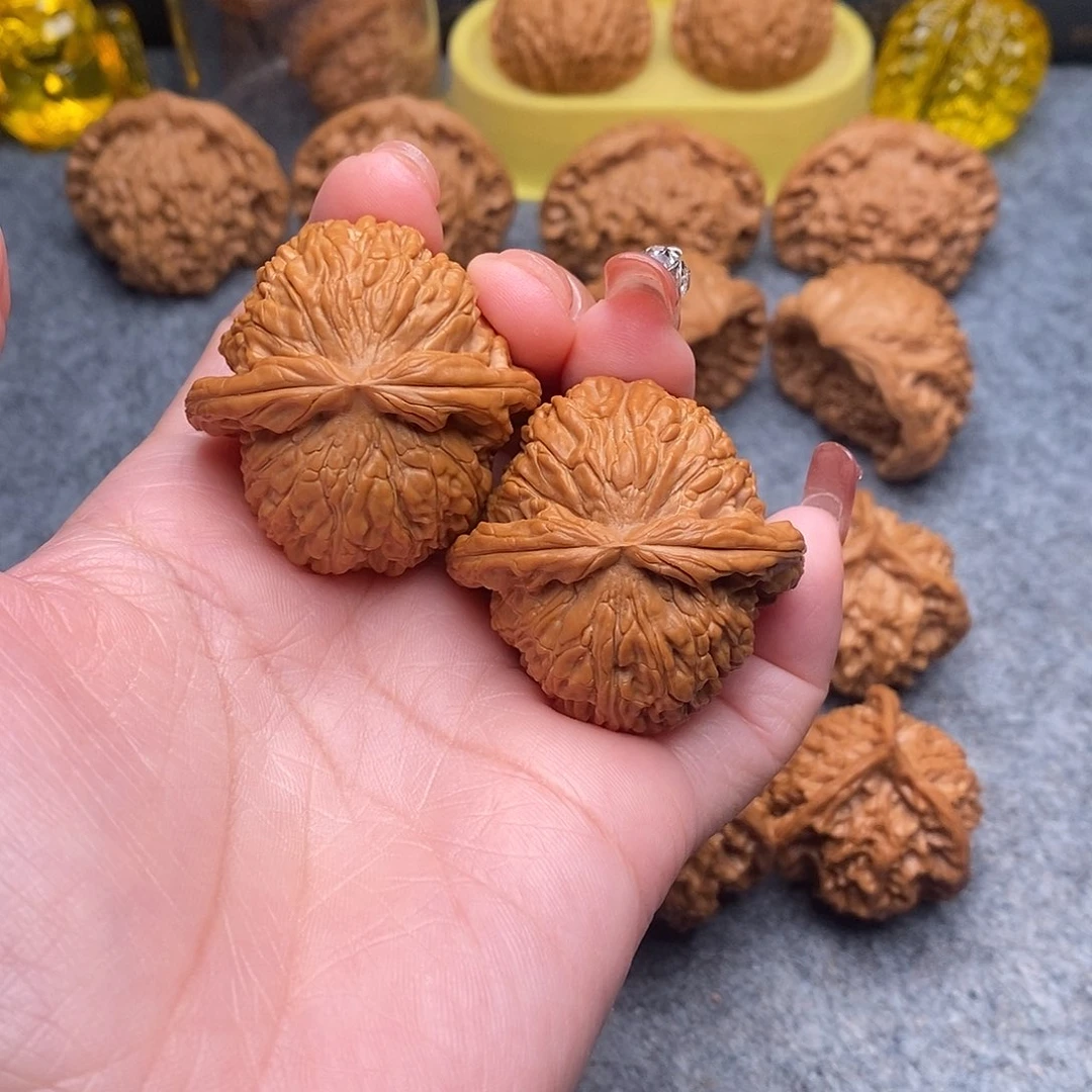 老***学文玩核桃把件精品卡姿兰白狮子41全品